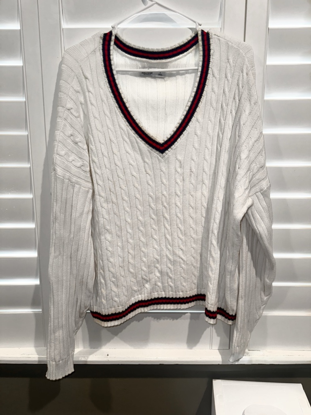 Hollister Co. V-neck cable knit jumper
